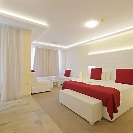 ホテル Perla Luxury 5*