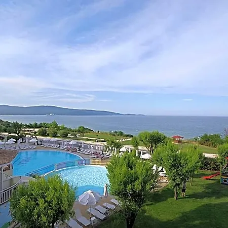 Perla Luxury Hotel