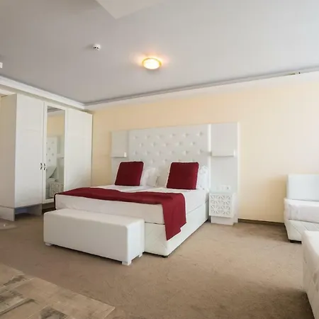 호텔 Perla Luxury 프리모르스코